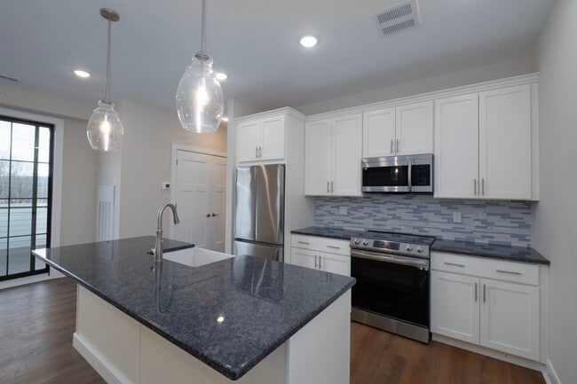 Photo - 1806 Route 9D Unit 3E