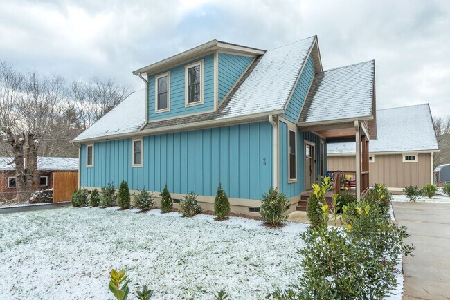 Photo - Black Mountain Rental!