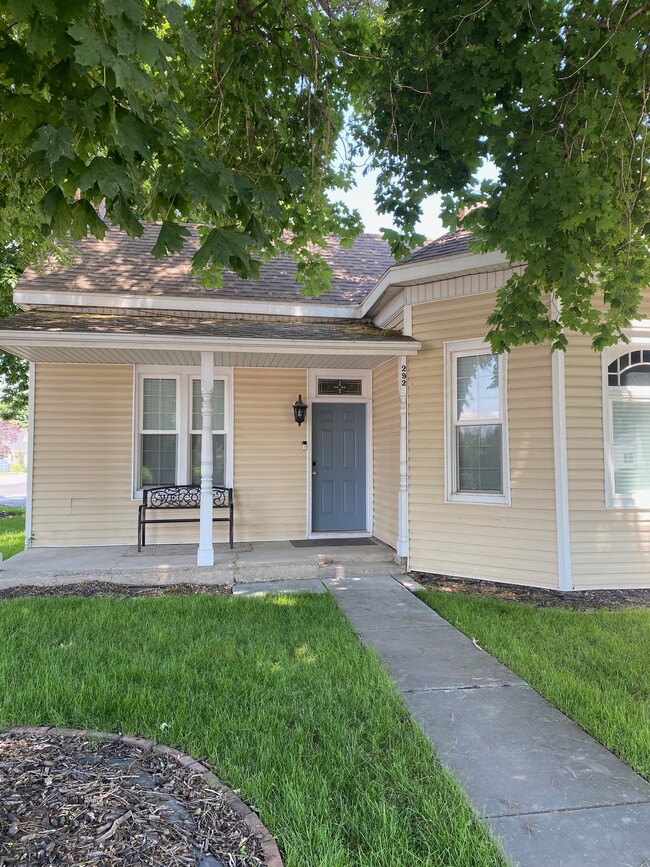 Front of House - 292 W 300 N House