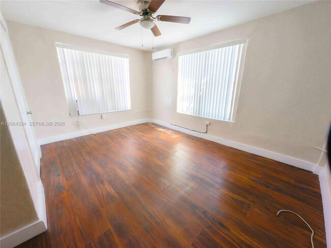 Photo - 428 SW 9th St Unit 12