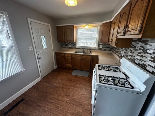 Photo - 3404 Doniphan Ave