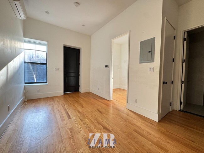Building Photo - 1520 St Johns Pl Unit 1B Rental