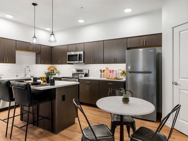 Karlo Apartments