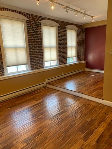 1st floor - 62 Washington St Unit 10