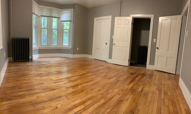 Photo - 117 Ashmont St Unidad 1