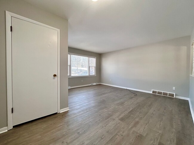 Photo - 3057/3059 Goodman Ave SW Unit 3507