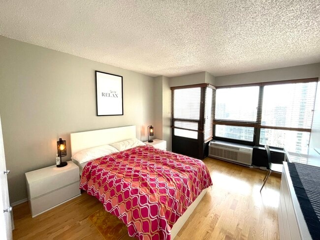 Photo - 30 E Huron St