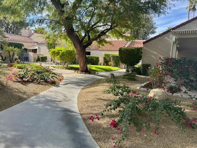 310 Forest Hills Dr