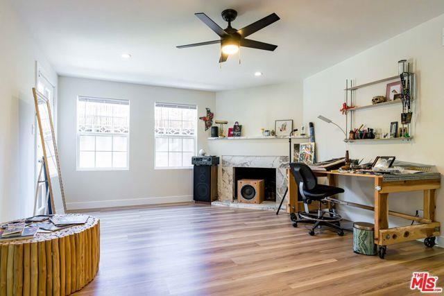 Photo - 12023 Collins St