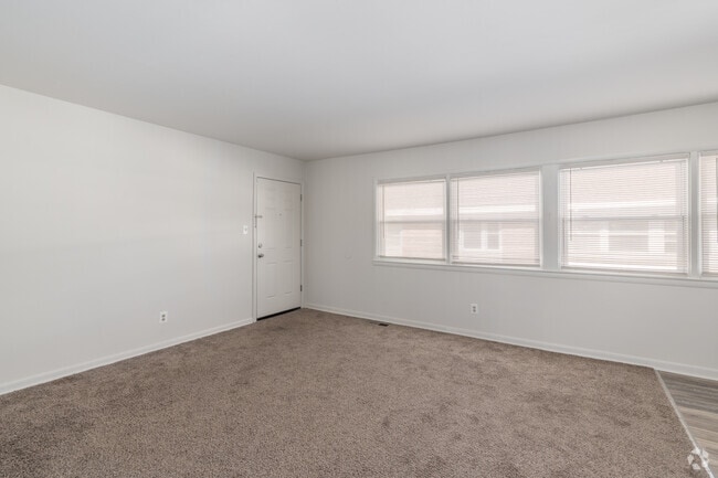 2BR, 1BA - 850SF - Living Room