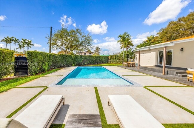 Photo - 172 Bentley Dr