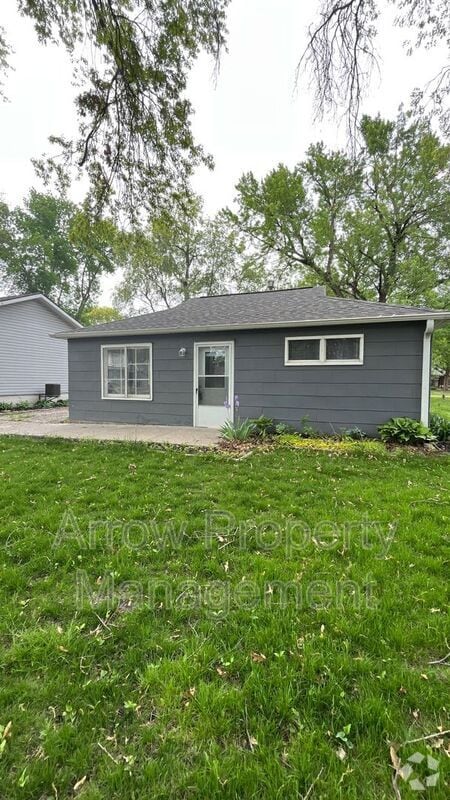 Building Photo - 6824 Logan Ave Rental