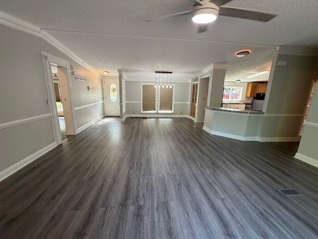 Photo - Spacious Ranch Home