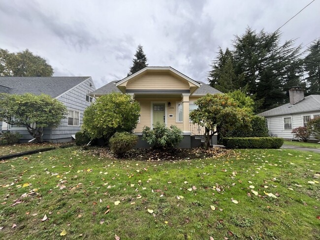 Photo - Charming 4-Bedroom Portland Home with Spac...