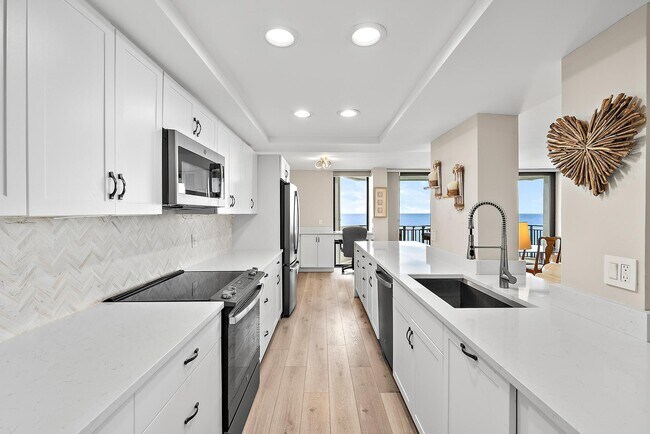 Photo - 5460 N Ocean Dr Unit #3b