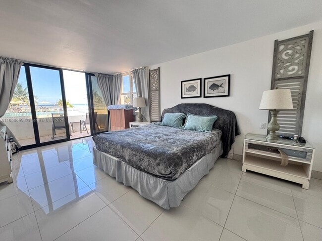 Building Photo - 2201 S Ocean Dr Unit 301 Rental