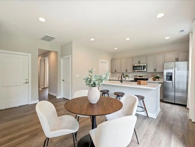 Photo - 9416 Lawing School Rd