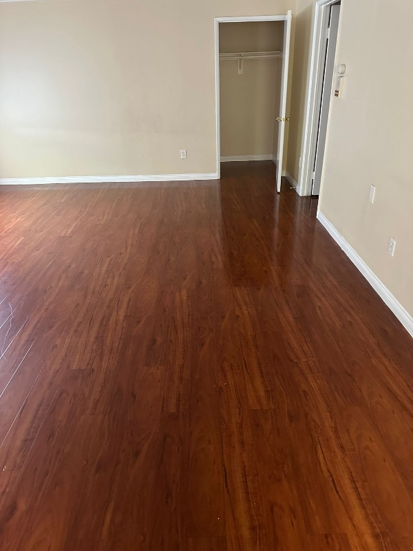 Building Photo - 5325 Huntington Dr N Rental