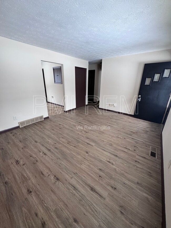 Photo - 314 Pershing Ave NW