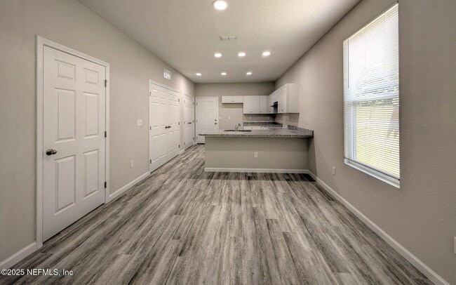 Photo - 2532 N Davis St