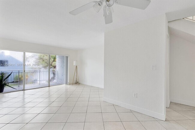 Photo - 9369 Fontainebleau Blvd Unit J225