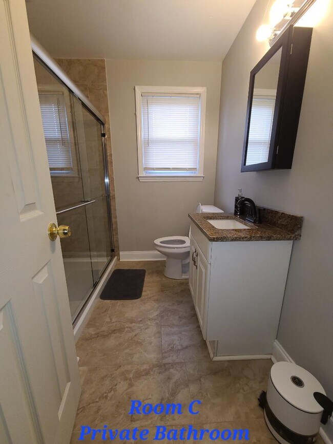 Photo - 3100 Graymont Dr