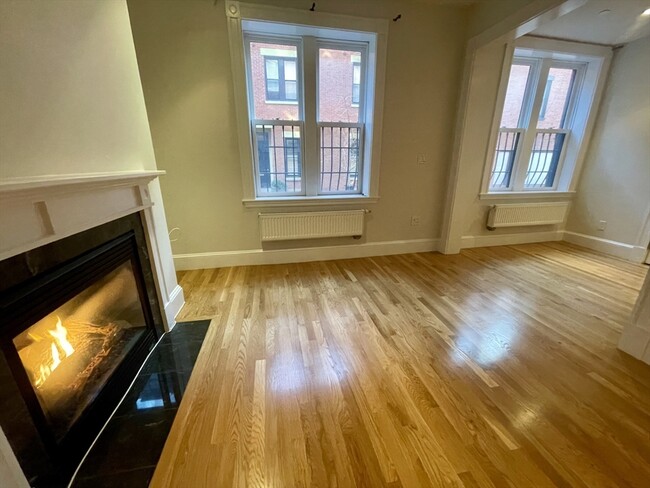 Photo - 55 Gray St Apartments Unit 2BED HeatWaterFREE