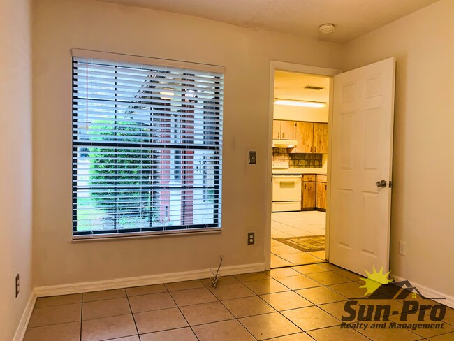 Photo - 1010 Stonybrook Cir