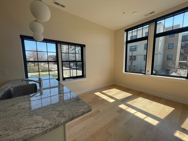 Photo - The Residences at 471 Elmwood