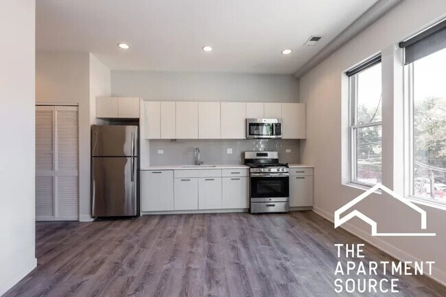 2247 W Lawrence Ave Unit 2247 West Lawrence Avenue