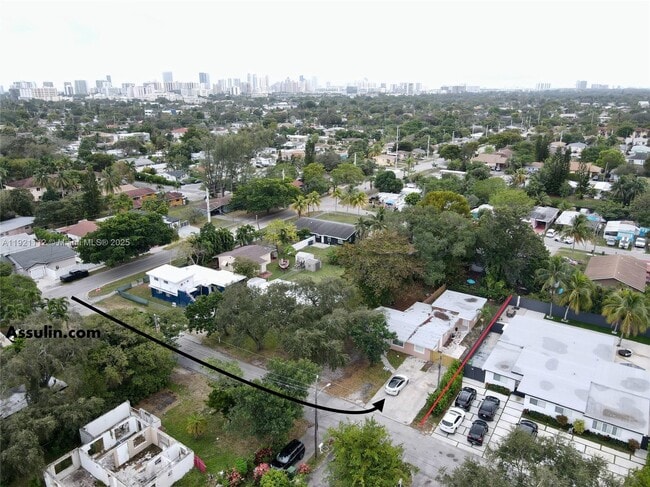 Photo - 830 SW 6th St Unit B