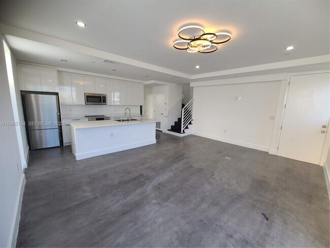 Photo - 825 Michigan Ave Unit 7