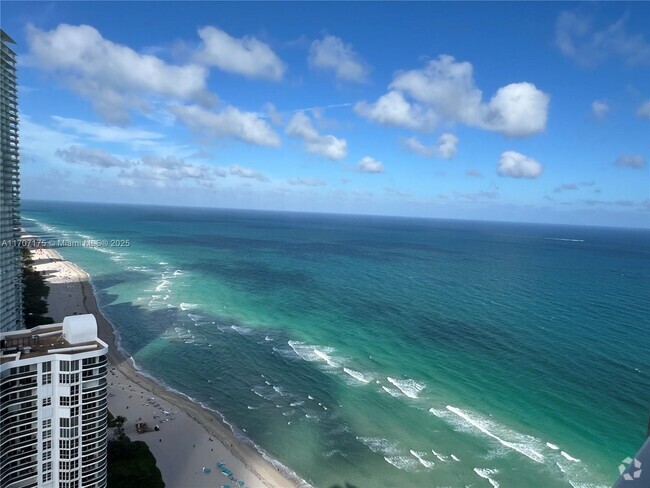 Building Photo - 16699 Collins Ave Unit 4204+CABANA Rental