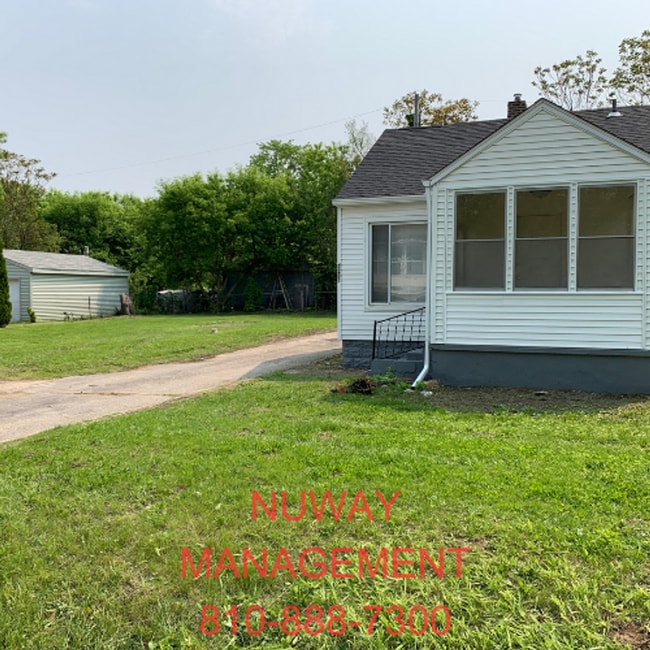 Photo - $1,100.00 - 2 Bed / 1 Bath House in Burton with a Spacious Loft Area