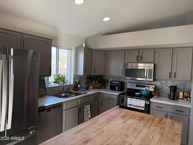 Photo - 9722 S Darrow Dr