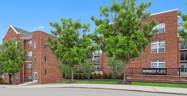 001 - Norwich Flats - Statehouse Norwich