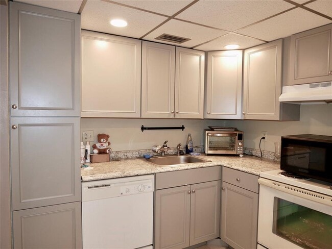 Photo - 6500 Cypress Rd Unidad 410 Rental