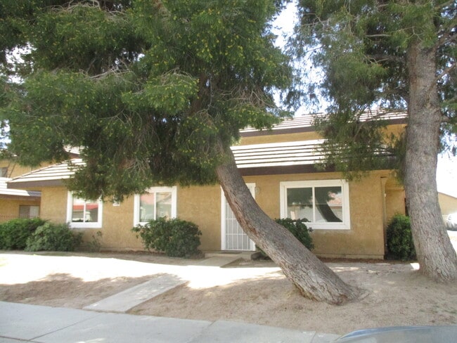 Photo - 836 E Avenue J12 Unit 1