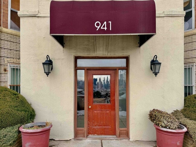 Photo - 941 JFK Blvd E Unit 2B