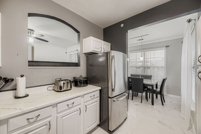 Photo - Beautiful 2-bedroom Condo in highly desirable Falling Water community in Littleton! Pool-Fitnes C... Unit #521