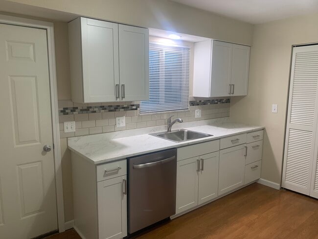 Building Photo - 433 Mason St Unit 433