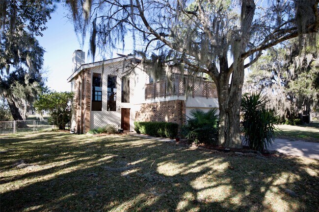 Photo - 315 Twin Lakes Blvd W