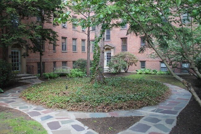16 Ware St Unit 1