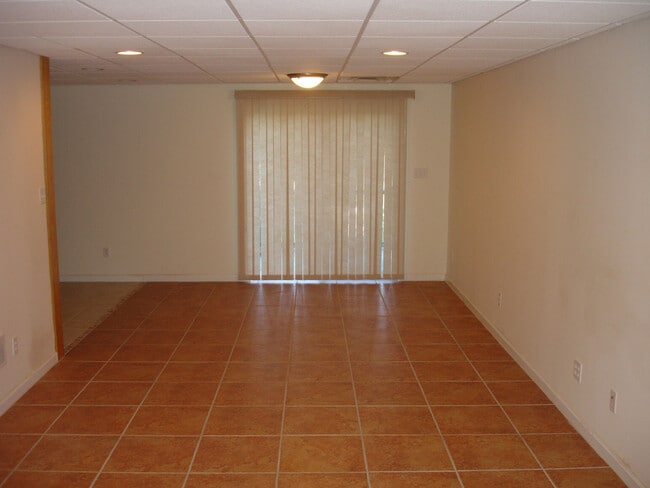 Photo - 10676 Dorr Rd Unidad B