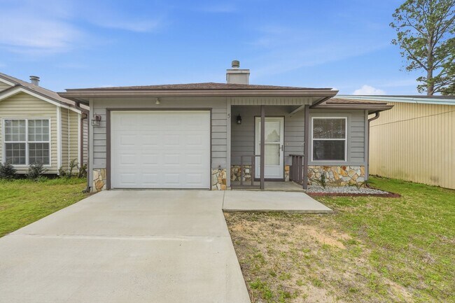 Photo - Updated 3 Bedroom in Kelly Hill Estates!