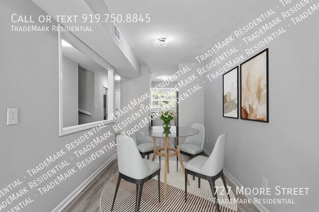 Photo - 727 S Moore St