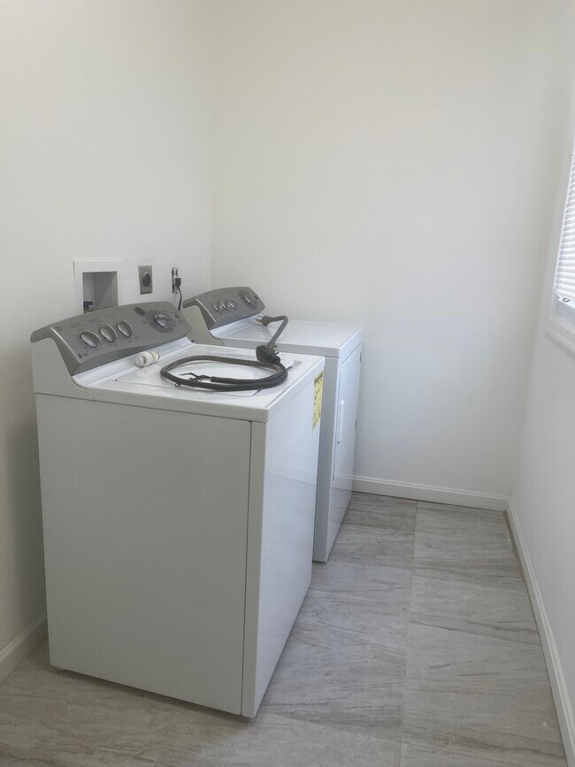 Photo - 2000 McHenry St