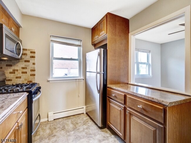 Photo - 2467 NJ-10 Unidad 7B