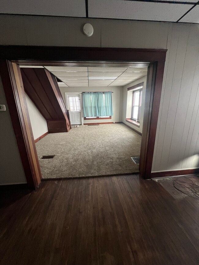 Photo - 305 Mount Zoar St