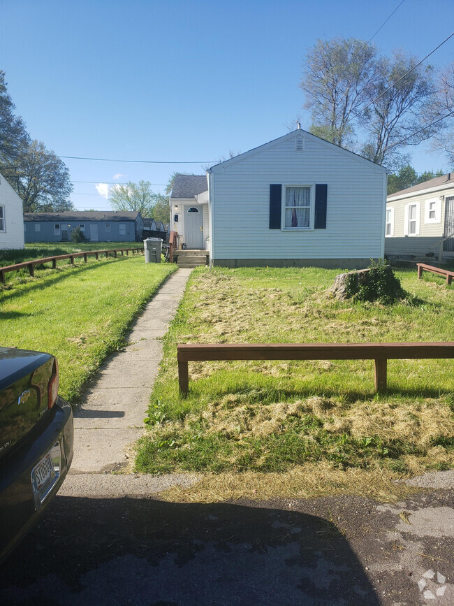Building Photo - 4539 Fletcher Ave Rental